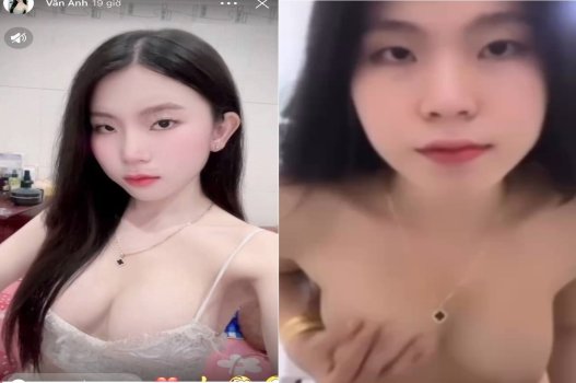Vân Anh hứng thú show vú đẹp online